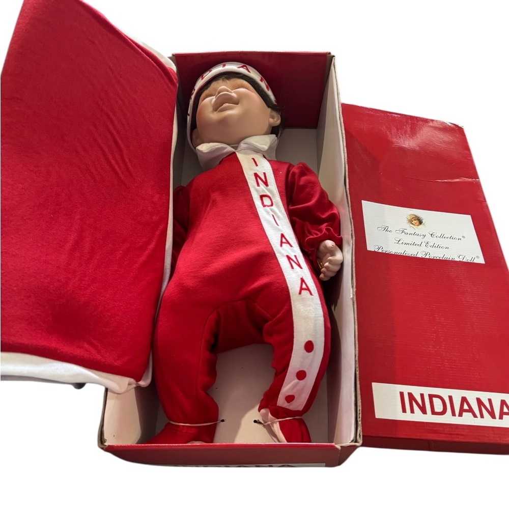 New Vintage Rare 21" Fantasy Collection Porcelain Indiana
Hoosiers Baby Doll COA